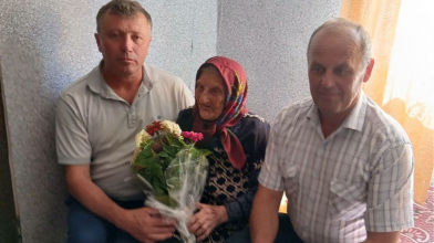 104 роки мудрості та життєвої сили: на Волині найстарша жителька громади відзначила день народження