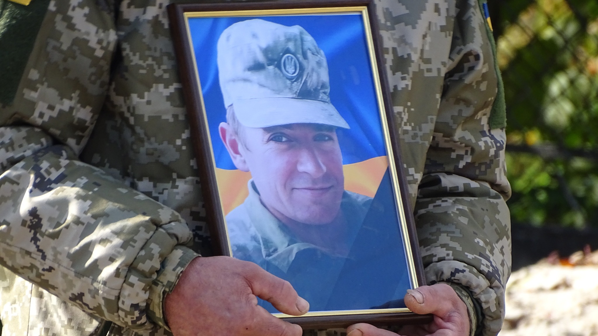 Майже рік вважався зниклим безвісти на Волині попрощались з Героєм Олександром Жуком