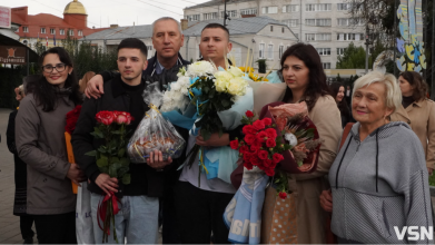 «Я зараз тут, і це моя реальність»: у Луцьку зустріли захисника Павла Літвіна після 50 місяців полону