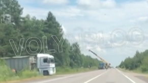 Аварія на Волині: вантажівка «злетіла» з дороги