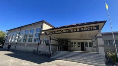 Лаялася та погрожувала вчителям: на Волині затримали жінку після конфлікту в ліцеї