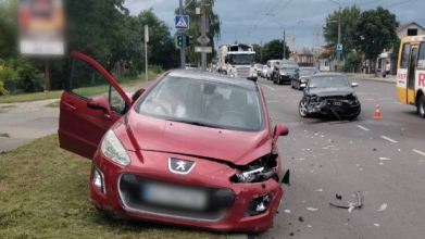 У Луцьку сталась аварія: рух до центру міста ускладнений