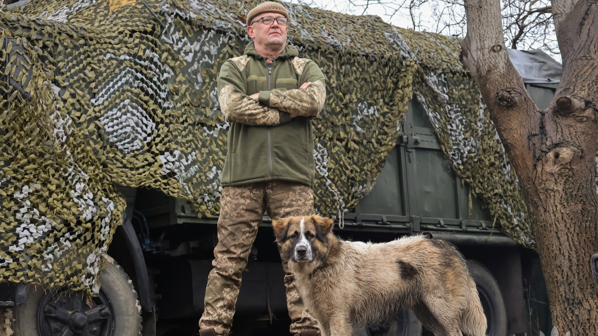 Захисник волинської «сотки» на псевдо Чілінтано піклується про собаку-побратима на фронті