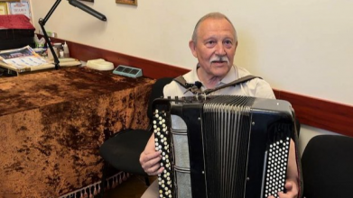 76-річний майстер з Луцька, який «оживляє» фортепіано: історія Олександра Мізюка