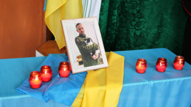 У 34-й день народження відкрили меморіальну дошку загиблому бійцю з Волині Богдану Саку
