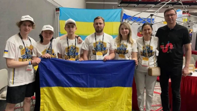 Школярі з Волині створили пристрій для очищення археологічних артефактів і стали чемпіонами світу у США