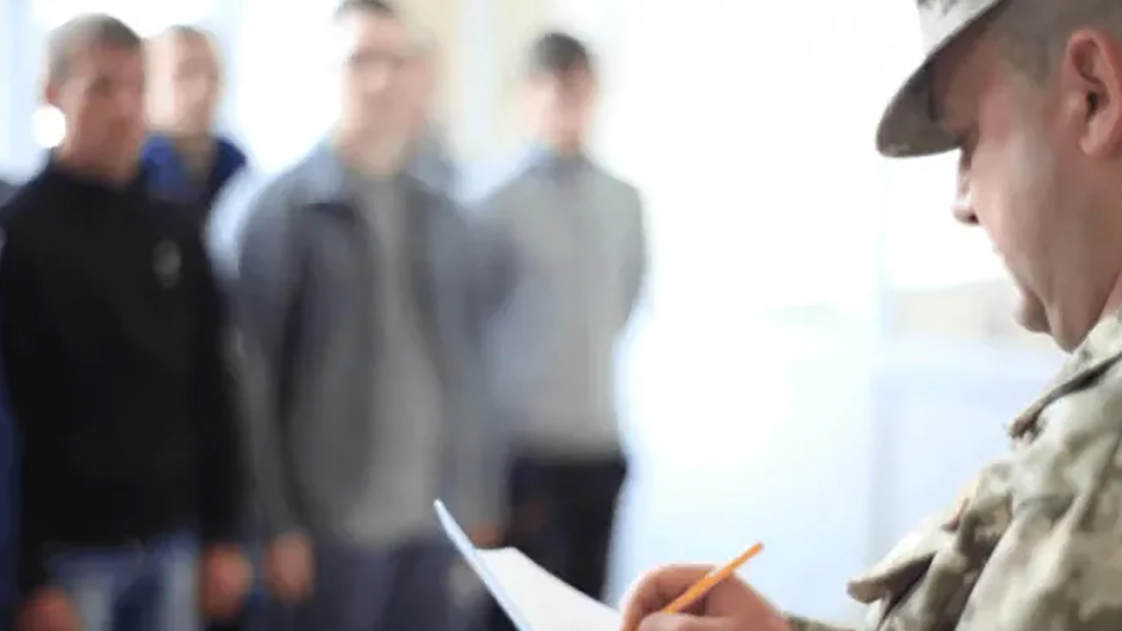 У ТЦК нагадали про взяття 17-річних юнаків на військовий облік