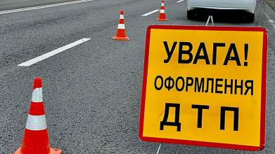 У Луцькому районі - ДТП. Авто злетіло у кювет, загинув 17-річний хлопець