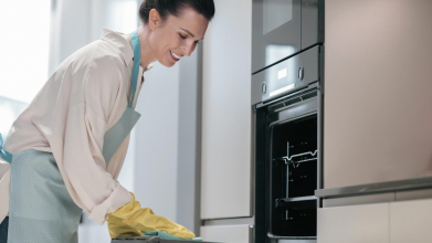 Як очистити духовку без дорогих засобів: жир і нагар зникнуть без сліду