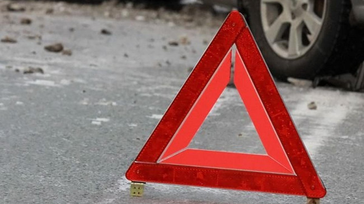У Ковельської районі автівка злетіла у кювет, травмувалося люди