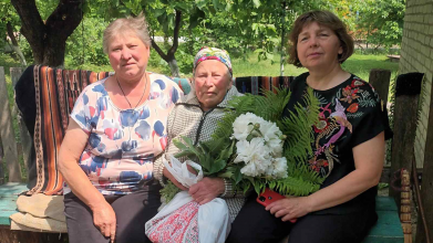 Народила трьох дітей, має двох онуків і трьох правнуків: у громаді на Волині привітали 91-річну ювілярку