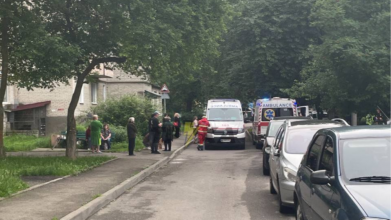 «Сусіди почули звук падіння тіла»: подробиці смерті 19-річної дівчини у Луцьку