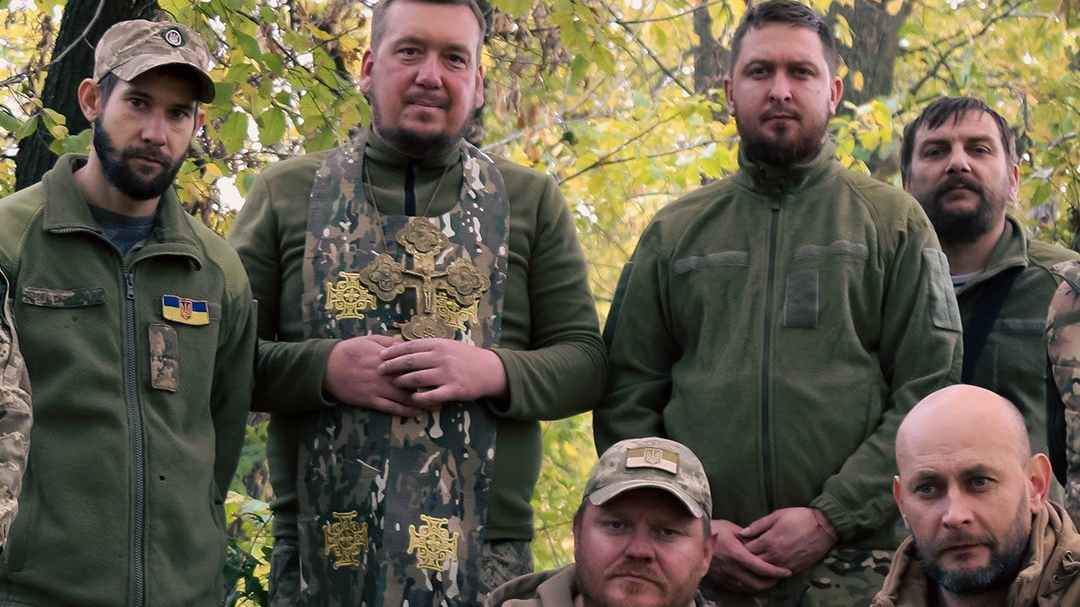 «Ми допомагаємо один одному нести важкий хрест війни», - капелан волинської бригади