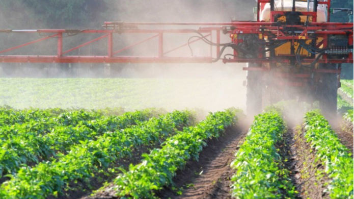 Селян волинської громади попереджають про обробку полів пестицидами