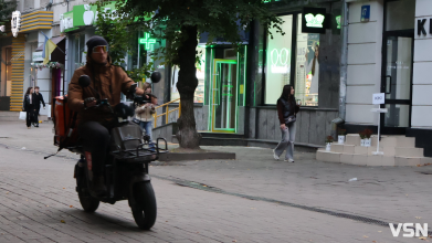 Від касира до кур’єра: які вакансії пропонують студентам у Луцьку