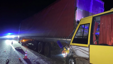 Страшна ДТП на Львівщині: загинув водій автобуса, 9 пасажирів постраждали