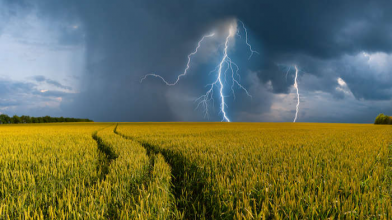 Вихідні на Волині будуть сонячні, а вже з понеділка – грози, шквали й град