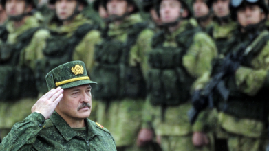 «Загострення» на кордоні Білорусі: Лукашенко скликав силовиків