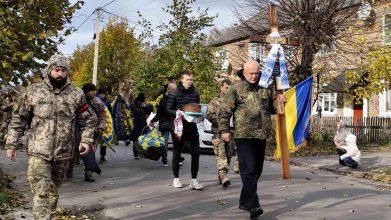 Призвали на службу у липні: волиняни провели в останню дорогу загиблого 27-річного Героя Олександра Пшикова