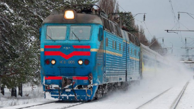 На новорічні свята «Укрзалізниця» додасть вагони до поїздів найбільш популярних напрямків