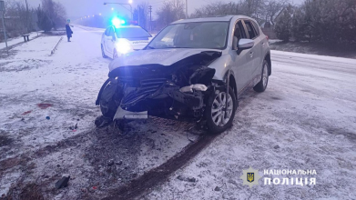 Поблизу Луцька автівка з’їхала в кювет: жінку, чоловіка та двох дітей доставили до медзакладів