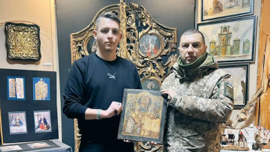 Волинський боєць врятував ікону з окупованого міста Селидове
