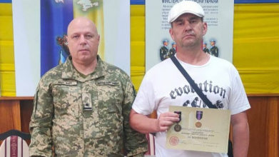 Воював на найгарячіших напрямках: захиснику з Волині вручили медаль «За поранення»