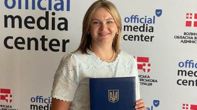 На вручення диплома прийшла з немовлям, а нині лікує майже 2000 людей: історія лікарки з Волині