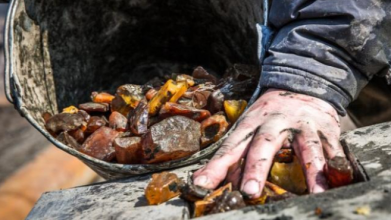 На Волині чоловік незаконно зібрав бурштину на 40 тисяч гривень, а заплатить 51 тисячу штрафу