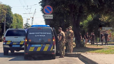 Погрожував зброєю працівникам ТЦК та поліції: як суд покарав чоловіка з Луцька