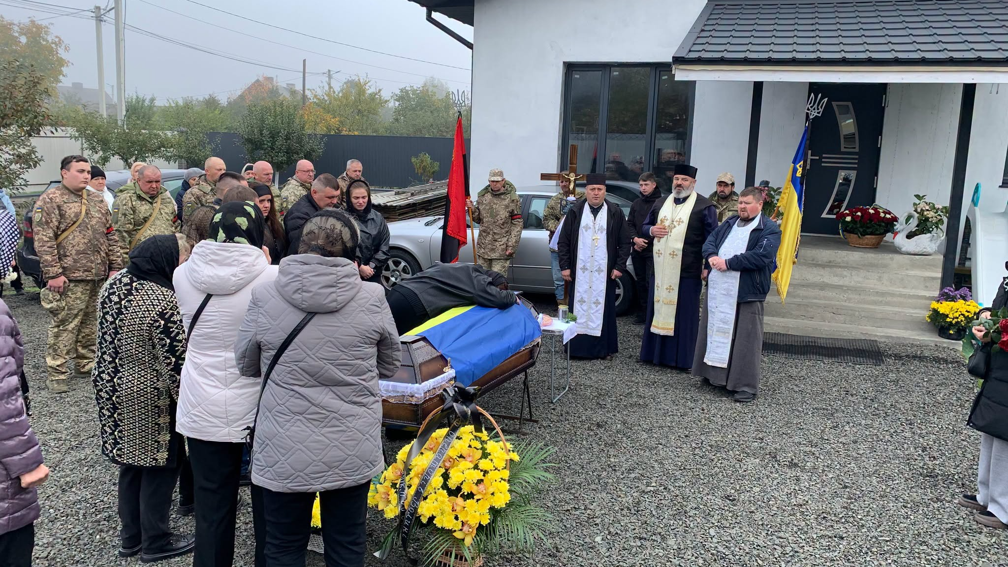 Вважався зниклим безвісти: на Волині попрощалися з Героєм Віталієм Бречком