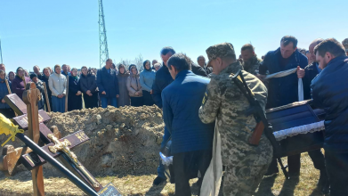 Жалоба у Вербну неділю: на Волині поховали Героя Миколу Миронюка