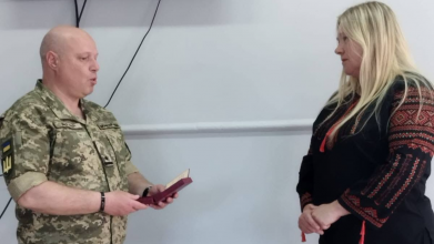Президент посмертно нагородив волинського офіцера: орден передали його дружині
