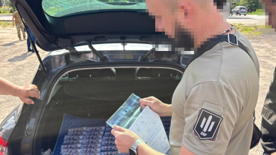 На Волині викрили військового, який продавав фейкові довідки для виїзду за кордон