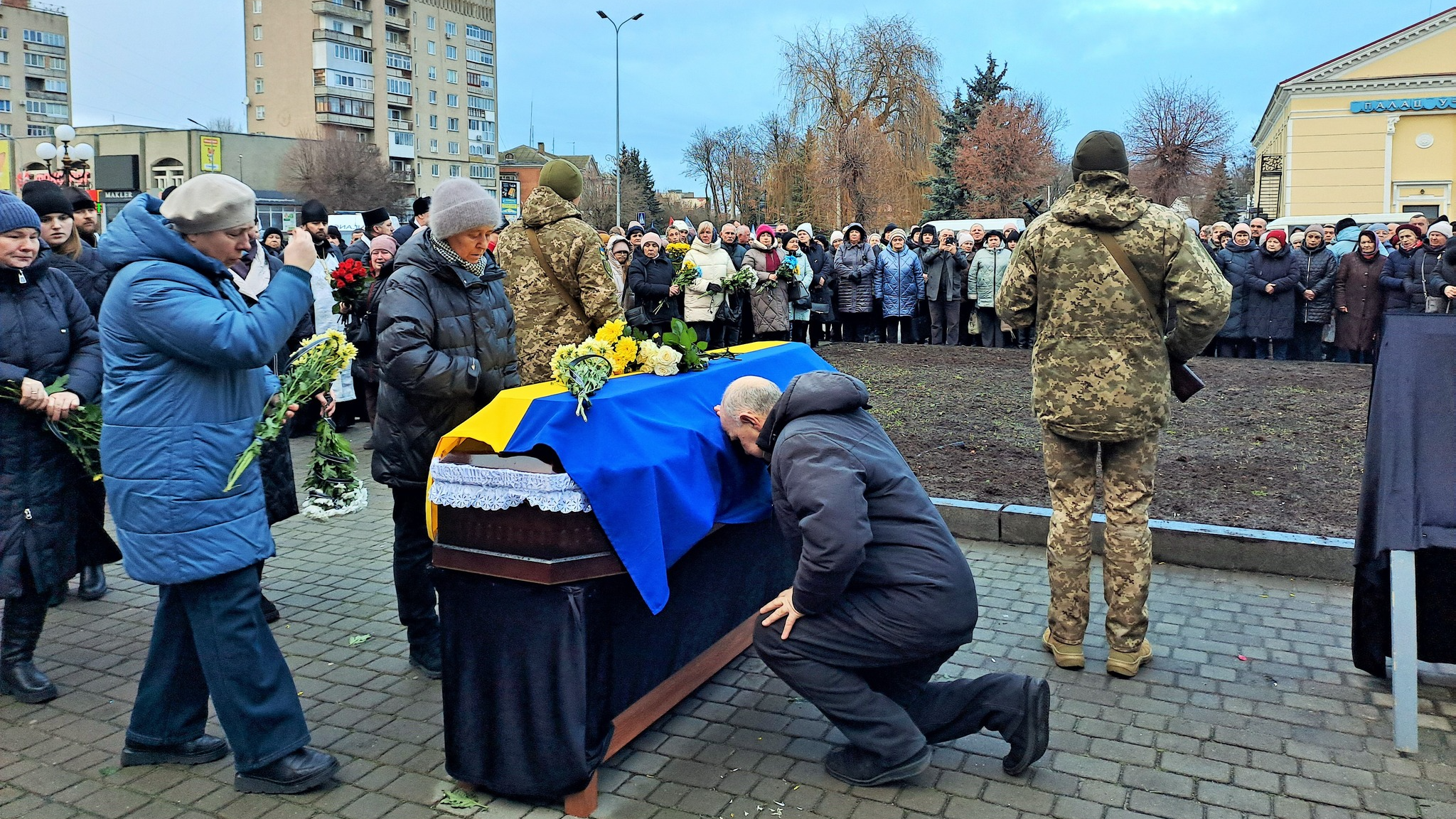 Упродовж 13 місяців його доля залишалася невідомою: на Волині поховали Героя Романа Лайтара
