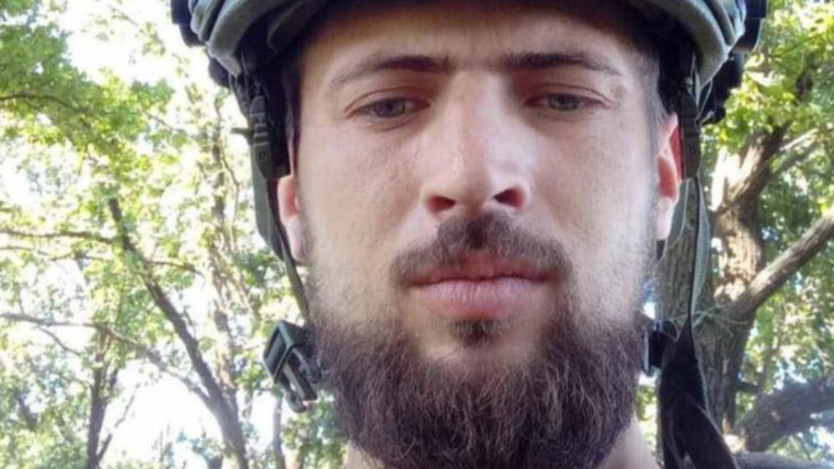 «Тепер тато на небі став Ангеликом»: спогади про 29-річного воїна Олександра Пасіка з Волині