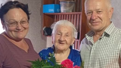 Має четверо онуків і стільки ж правнуків: волинянка відзначила 94-річчя
