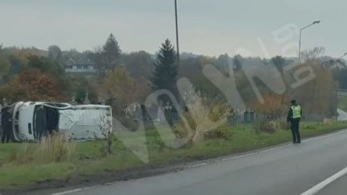 ДТП у Луцькому районі: бус перекинувся, травмовано п’ять людей