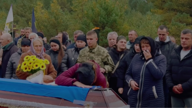Довгий рік чекали на звістку: на Волині попрощалися із захисником Олександром Пархомуком
