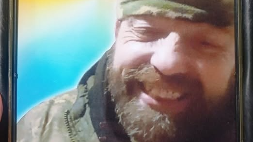 Понад рік вважався зниклим безвісти: на Волинь на «щиті» навіки повертається Герой Сергій Холодов