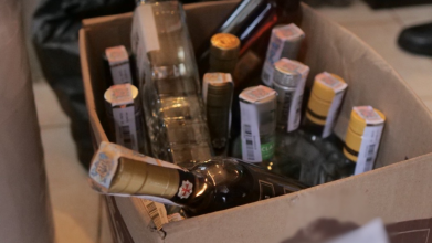 У Луцьку викрили підпільне виробництво алкоголю та сигарет