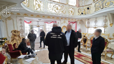 Не будинок, а царські хороми: на Закарпатті депутат райради приховав у  декларації мільйони