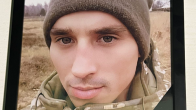 Рано залишився сиротою: волинян просять гідно зустріти Героя, який повертається «на щиті»