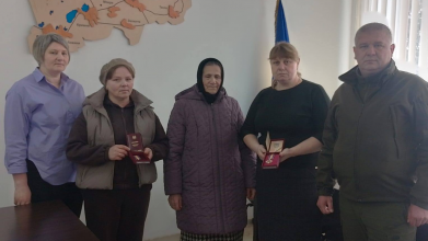 У громаді на Волині ордени «За мужність» вручили родинам загиблих захисників України