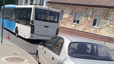 ДТП у Луцьку: легковик в'їхав у автобус