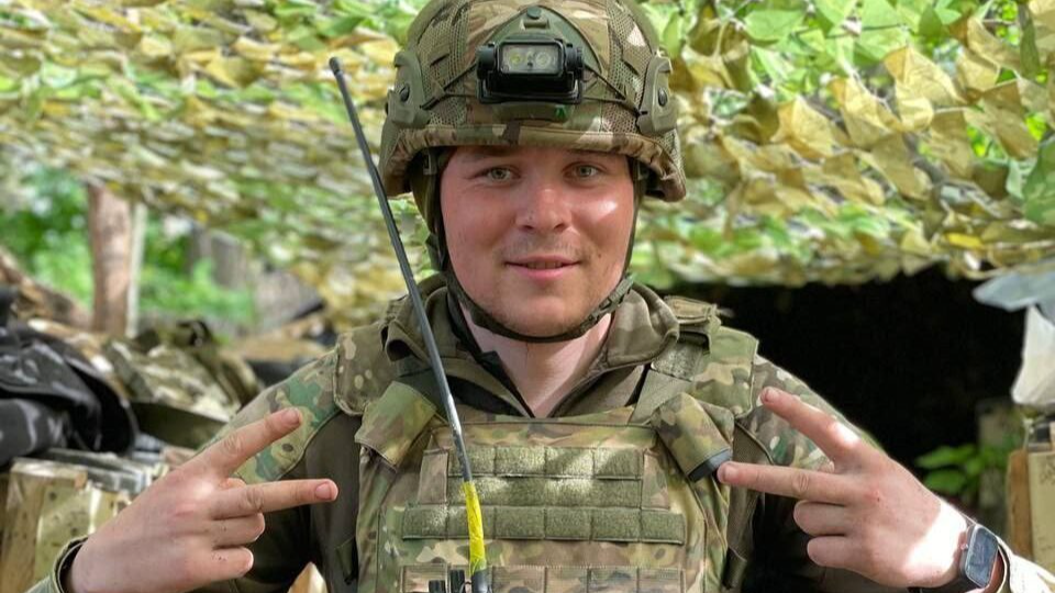 Після п’ятого поранення знову повернувся до побратимів: історія 24-річного воїна з Волині, який отримав «Золотий хрест»