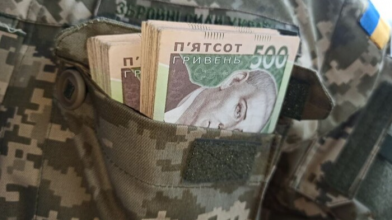 Отримував «бойові», перебуваючи у Києві: на Волині судили військового за шахрайство на понад мільйон гривень