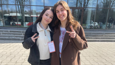 На Волині школярка знайшла троюрідну сестру під час конкурсу з дослідження родоводу