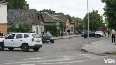 У Рожищі сталася ДТП за участю трьох авто: очевидці підозрюють, що водій був п’яним