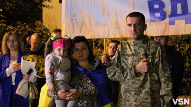 27 місяців провів у російському полоні: в Луцьку зустріли звільненого з неволі Михайла Шостака